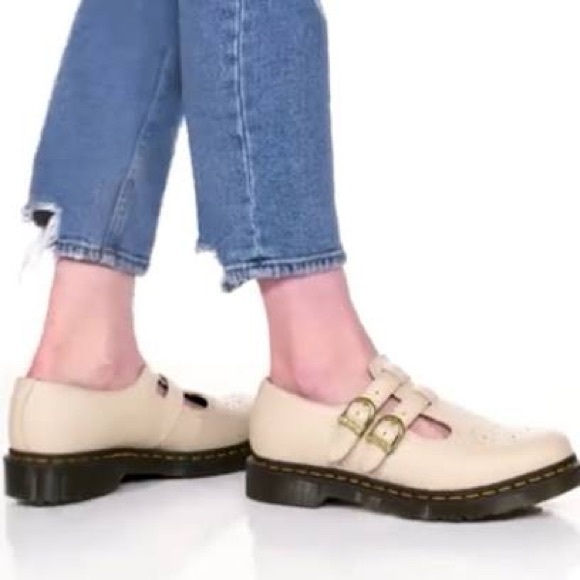 New Dr. Martens 8065 Virginia Leather MARY JANE Shoes. - Picture 5 of 16